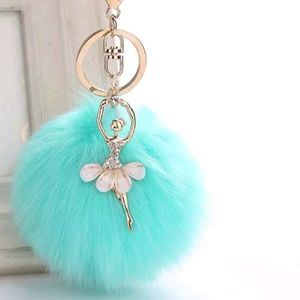 💕 Faux rabbit fur gym bag key chain